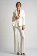 Sacou cambrat cu peplum si cordon cu design feminin, croiala moderna si detalii statement Monarh Design