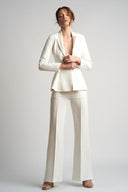Sacou cambrat cu peplum si cordon cu design feminin, croiala moderna si detalii statement Monarh Design