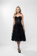 Rochie cu volane si corset structurat