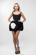 Rochie mini neagra cu floare alba