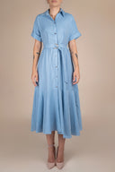 Rochie camasa midi cu volan si cordon Blue cu design feminin, croiala moderna si detalii statement Monarh Design
