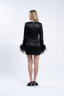 Rochie mini neagra cu maneci lungi si pene