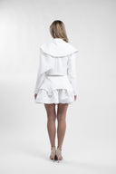 Sacou White architectural Grace