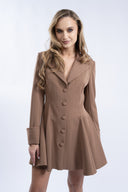 Rochie stil sacou cu clini laterali si manseta intoarsa