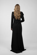 Rochie lunga neagra petrecuta cu rever asimetric