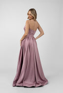 Rochie lunga cu bust drapat si talie accentuata