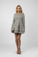 Rochie din tweed cu volane suprapuse