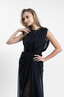 Rochie lunga plisata cu spate deschis