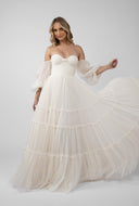 Rochie diafana cu volum spectaculos