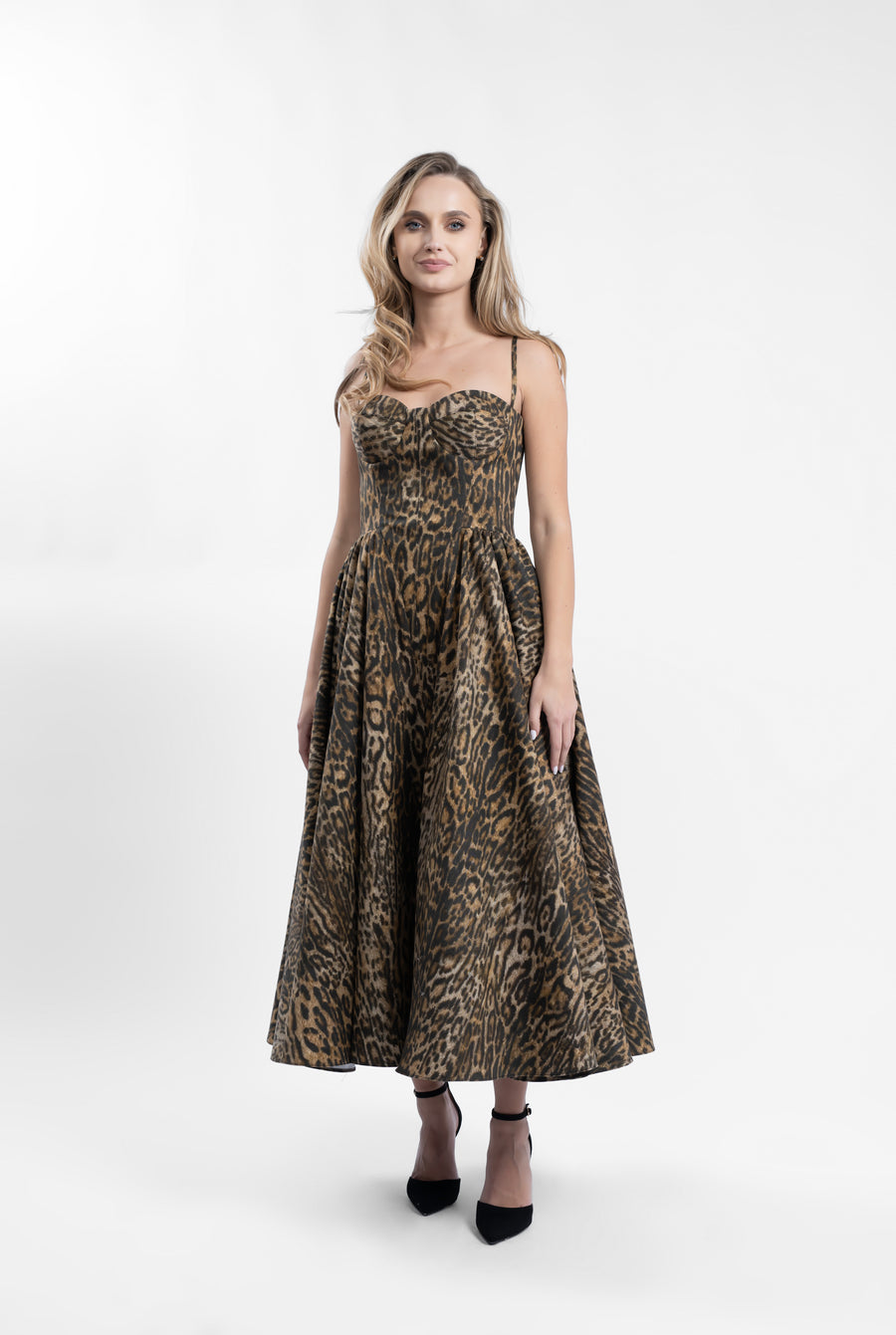 Rochie midi cu corset alungit