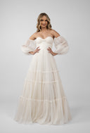 Rochie diafana cu volum spectaculos