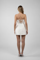 Rochie mini  din dantela chantilly cu floare detasabila