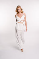 Top fluture din in cu detalii innodate cu design feminin, croiala moderna si detalii statement Monarh Design