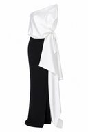 Rochie lunga cu corset si funda supradimensionala