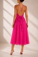 Rochie midi  cu bretele subtiri si decolteu petrecut Fucsia