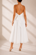 Rochie midi  cu bretele subtiri si decolteu petrecut White