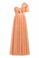 Rochie lunga din tulle moale cu volane ample si bust drapat