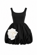 Rochie mini neagra cu floare alba